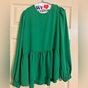 Tuckernuck pomander place peplum green blouse size XS.